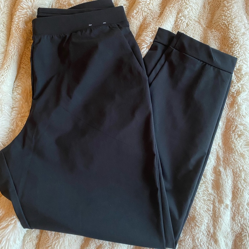 Uniqlo womens black workout pants, size large